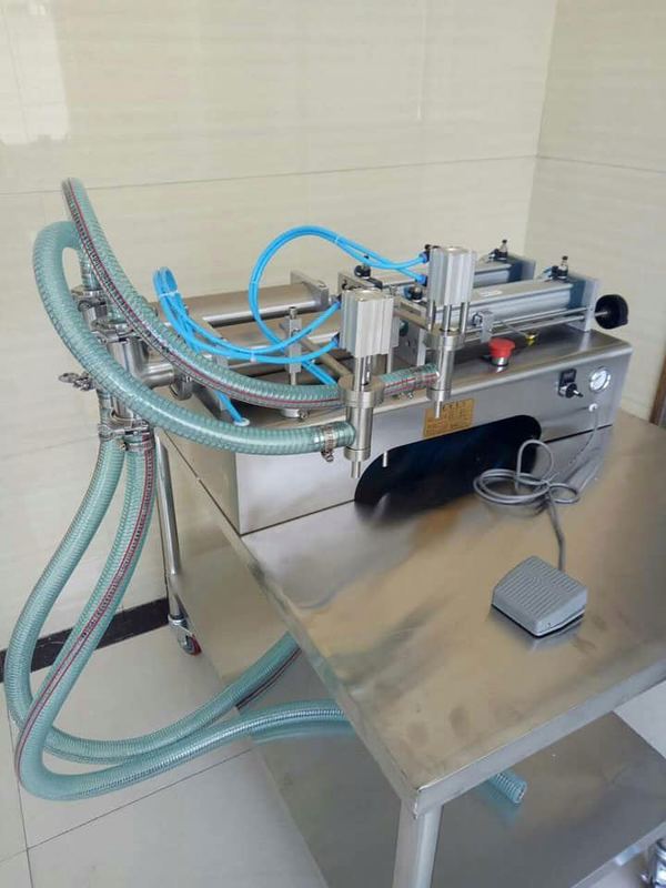 Çift Nozullu Pnömatik Sıvı Dolum Makinesi Şampuan, Yağ, Kimyasal Dolumu İçin G1WY-2Y-500