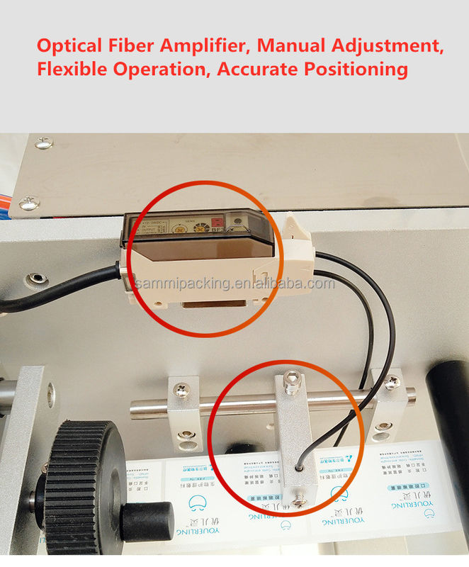 Fabrika fiyatı Üst ve Alt Etiketleme Makinesi Kare Şişe Düz Yüzey Yapışkan Etiket dağıtıcısı Makine Etiket Çıkarıcı