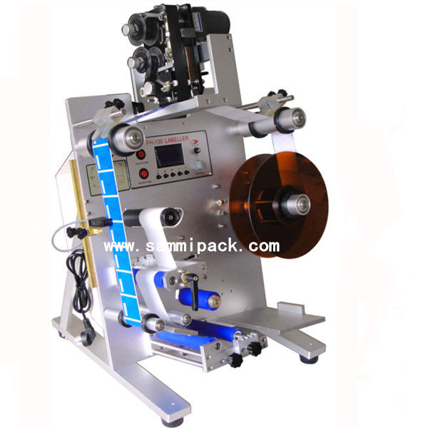 Yüksek Hassasiyetli Çift Taraflı Kozmetik Şarap Şişesi Etiketleme Makinesi, Yuvarlak Şişe için Ön ve Arka Yapışkan Etiket Uygulayıcı