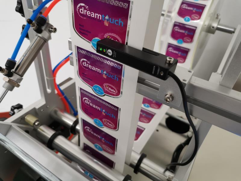 Profesyonel Üreticisi Gıda/Kozmetik Endüstrileri için Kompakt Masa Üstü Çaplama Etiketleyicisi, Tam veya Yarım Etiketleme