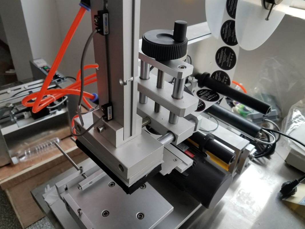 Düz Yüzey, Kare Şişe için Yüksek Hassasiyetli Üst Taraf Etiketleme Makinesi, Fabrika Fiyatı