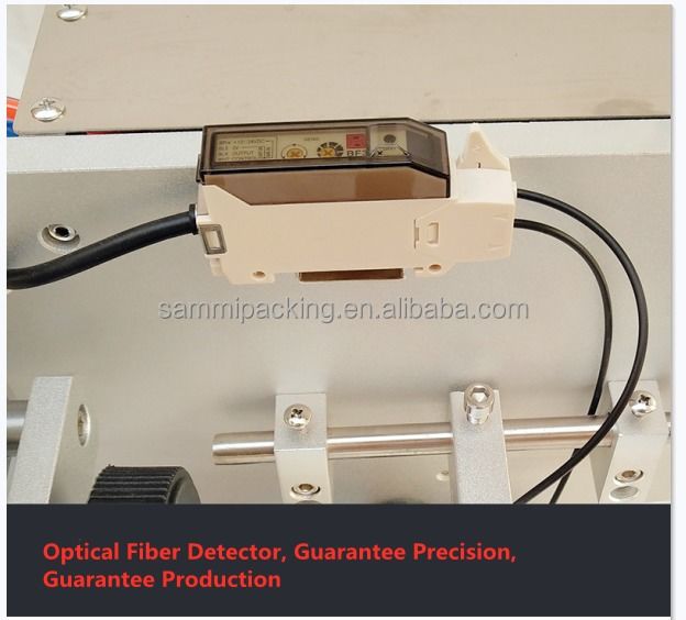 Yüksek Hızlı Düz Yüzey Etiketleme Makinesi Kare Şişeler, Kutular, Kozmetik Kaplar için Etiket Yapıştırıcı